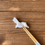 日本月見小兔筷架 共五色