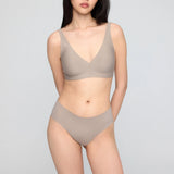 肌乎無敵24HRS無感深V內衣_(冠軍款)