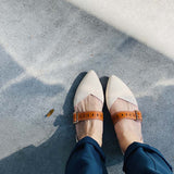 香草夾心冰淇淋 尖頭簍空繫帶平底鞋