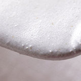 日本益子燒吉澤窯灰白色北極熊小盤右向