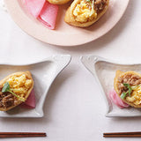 日本益子燒吉澤窯灰白色北極熊小盤右向